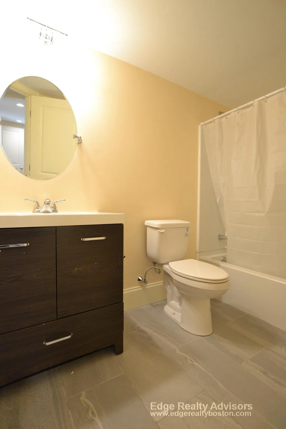 6 bed, 3 bath apartment for rent at 33 Pratt St Unit 1, Allston — photo 5 of 11