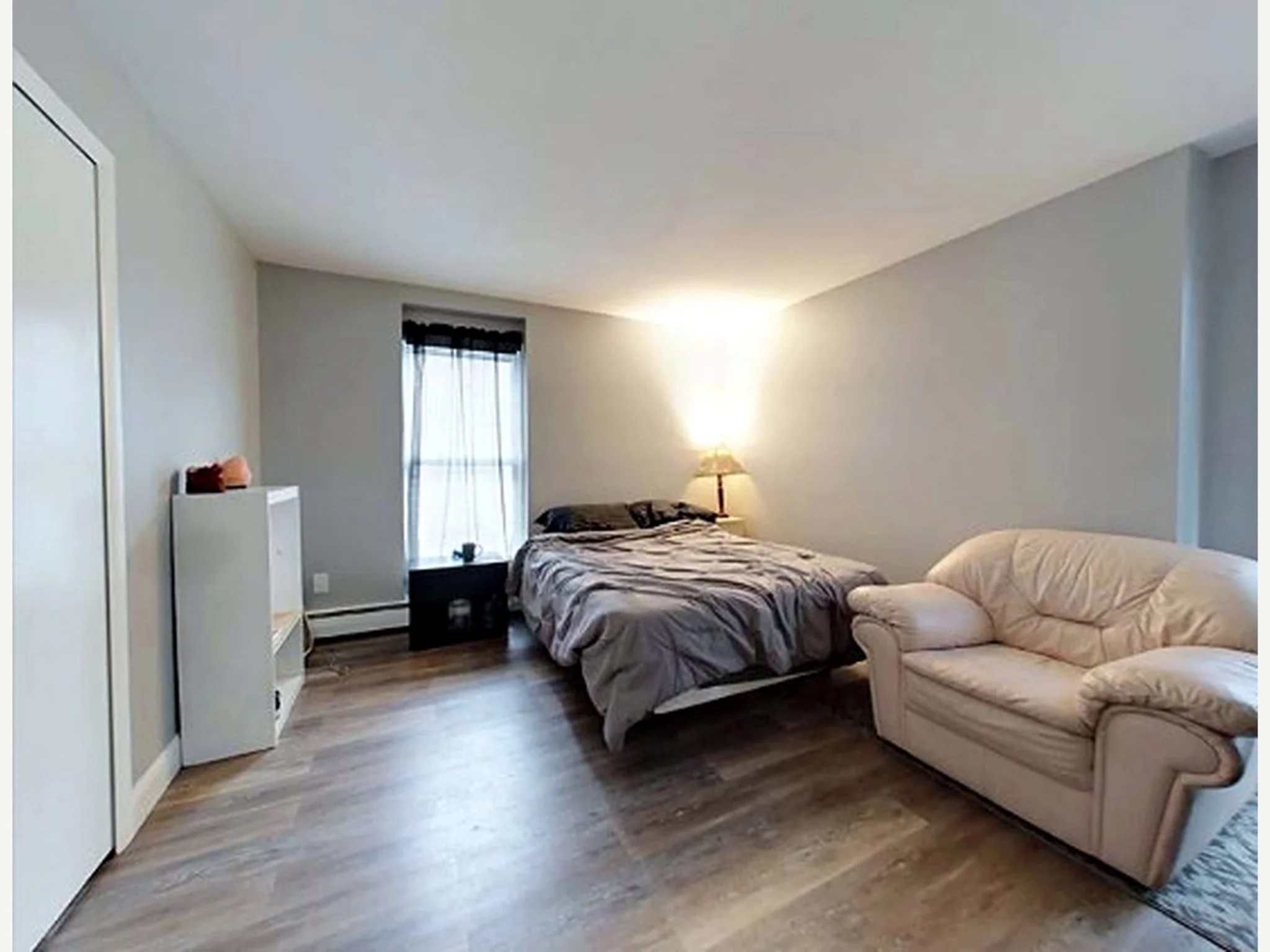 2 bed, 1 bath apartment for rent at 33 Prospect St Unit 301, Fall River — photo 5 of 16