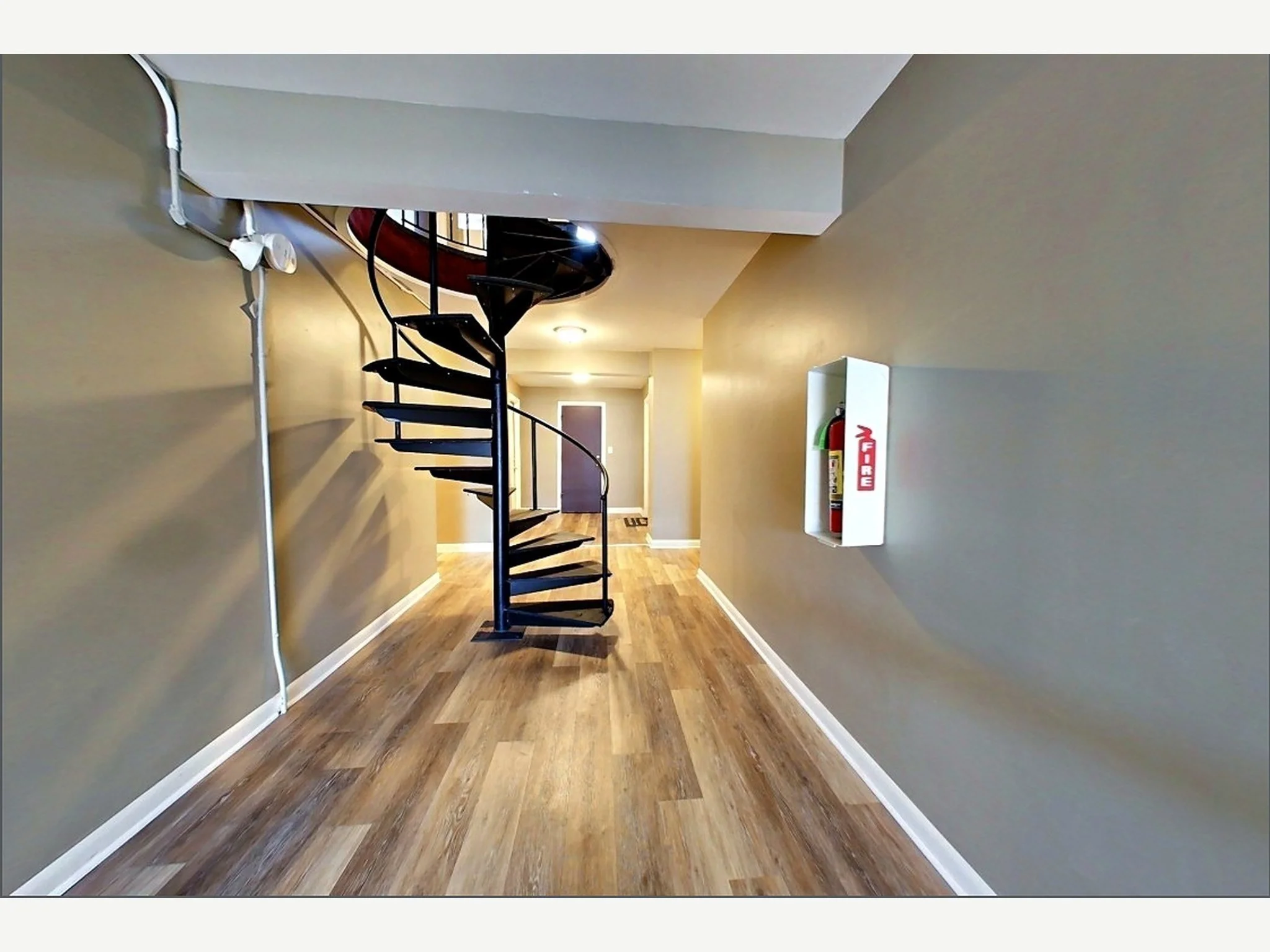 2 bed, 1 bath apartment for rent at 33 Prospect St Unit 301, Fall River — photo 14 of 16