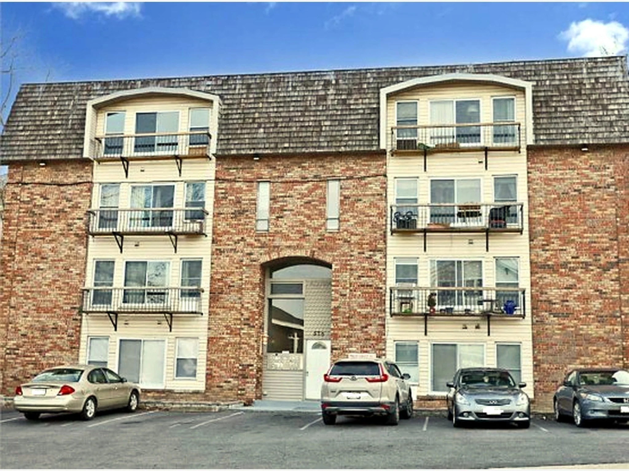2 bed, 1 bath apartment for rent at 33 Prospect St Unit 301, Fall River