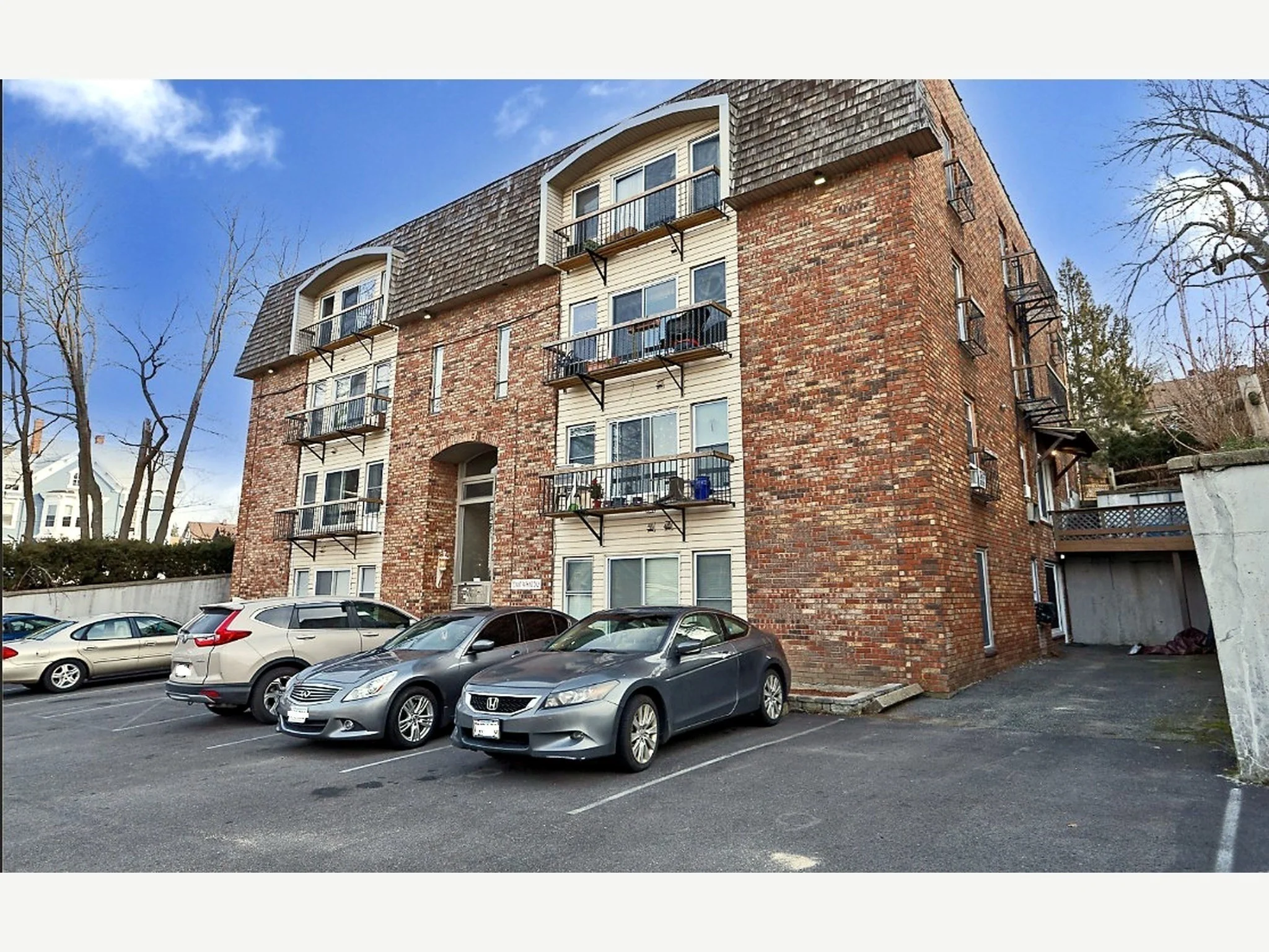 2 bed, 1 bath apartment for rent at 33 Prospect St Unit 301, Fall River — photo 2 of 16