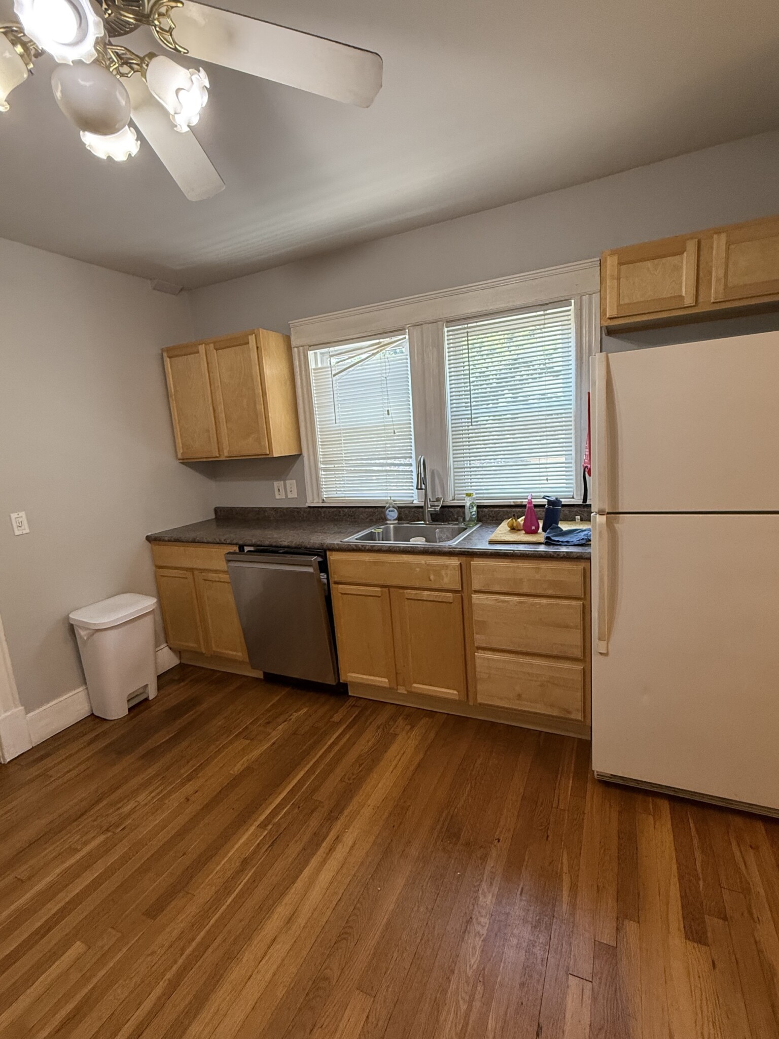 2 bed, 1 bath apartment for rent at 33 Purvis St Unit 1, Watertown — photo 4 of 43