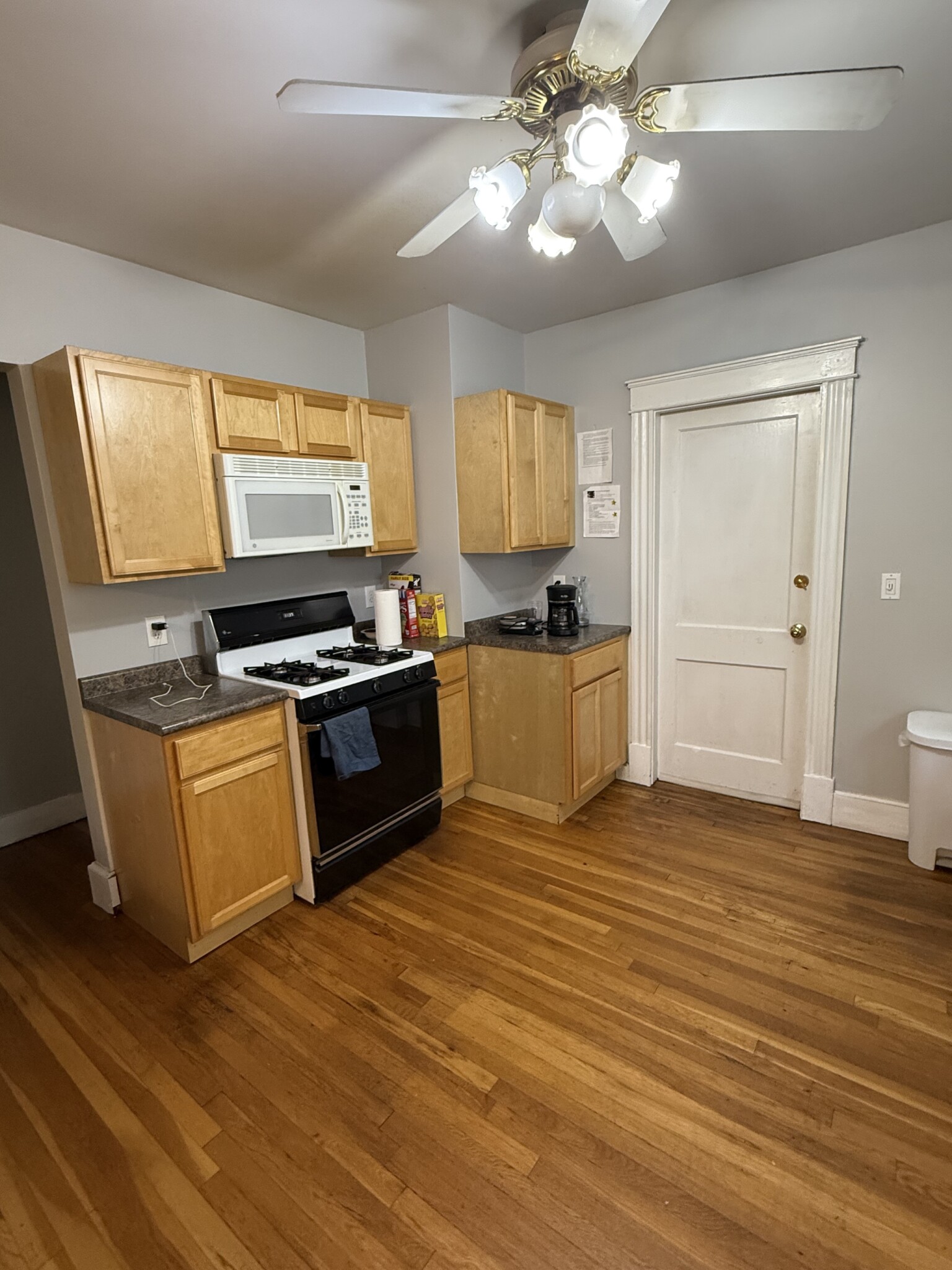 2 bed, 1 bath apartment for rent at 33 Purvis St Unit 1, Watertown — photo 5 of 43