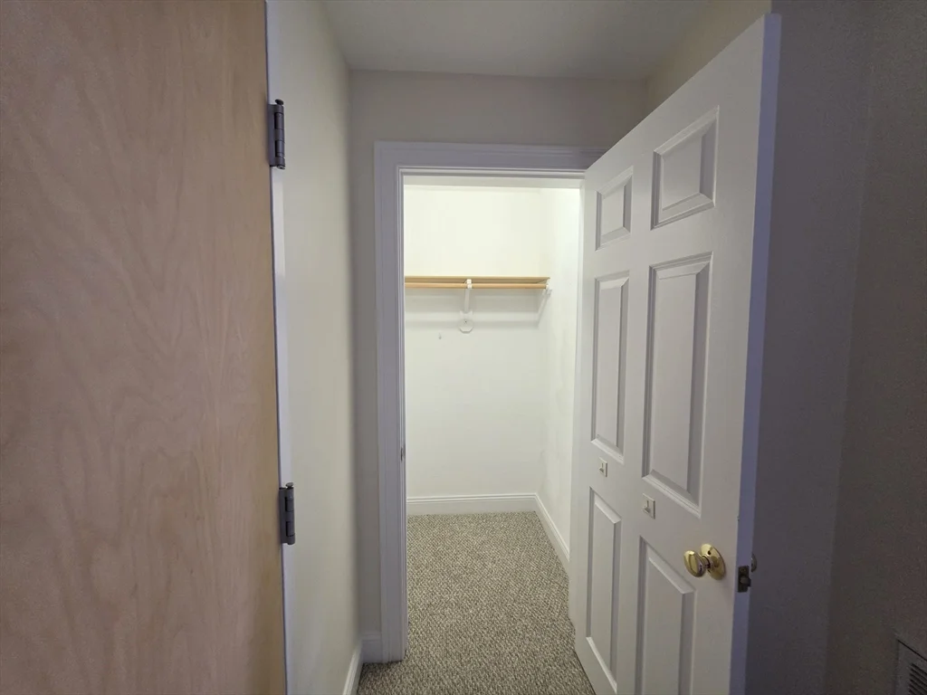 Studio bed, 1 bath apartment for rent at 33 Randolph St Unit 11, Abington — photo 5 of 12