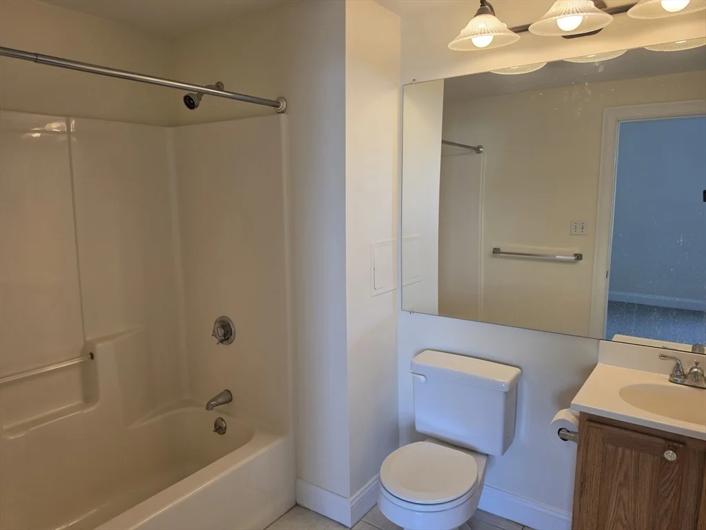 Studio bed, 1 bath apartment for rent at 33 Randolph St Unit 11, Abington — photo 7 of 12