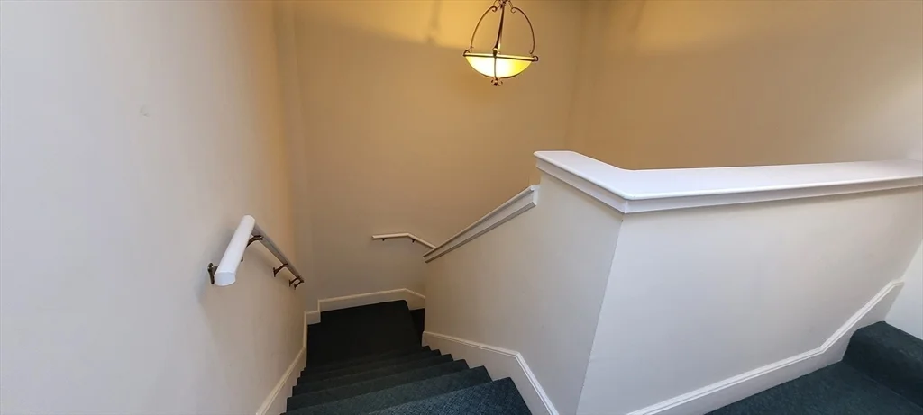 Studio bed, 1 bath apartment for rent at 33 Randolph St Unit 11, Abington — photo 8 of 12