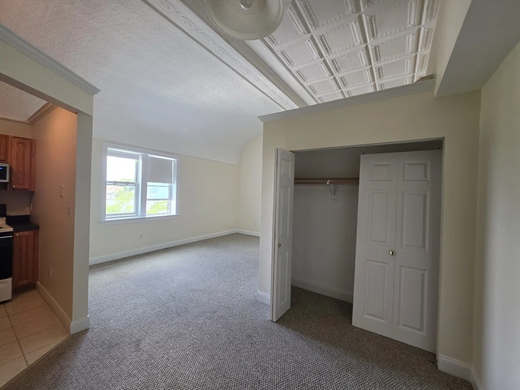 Studio bed, 1 bath apartment for rent at 33 Randolph St Unit 11, Abington — photo 6 of 12