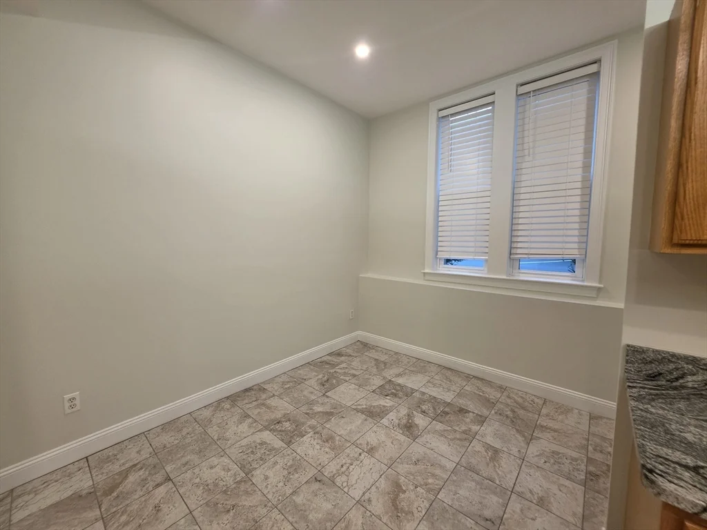 2 bed, 1 bath apartment for rent at 33 Randolph St Unit 17, Abington — photo 6 of 16
