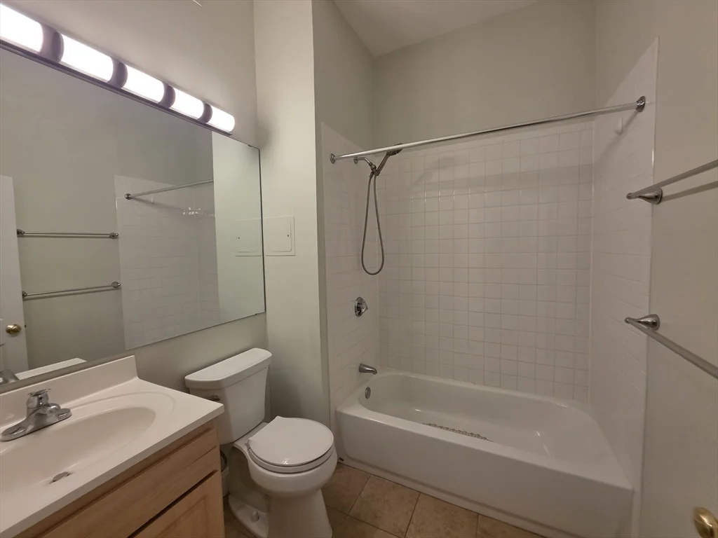 2 bed, 1 bath apartment for rent at 33 Randolph St Unit 17, Abington — photo 14 of 16