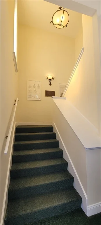 1 bed, 1 bath apartment for rent at 33 Randolph St Unit 9, Abington — photo 3 of 17