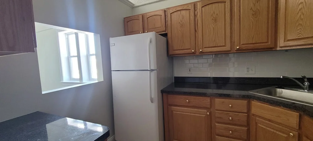 1 bed, 1 bath apartment for rent at 33 Randolph St Unit 9, Abington — photo 11 of 17