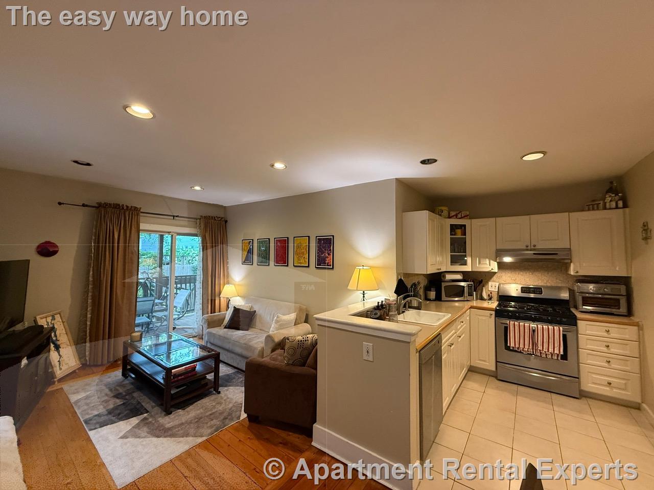 2 bed, 1 bath apartment for rent at 33 Regent St, Porter Square — photo 3 of 19