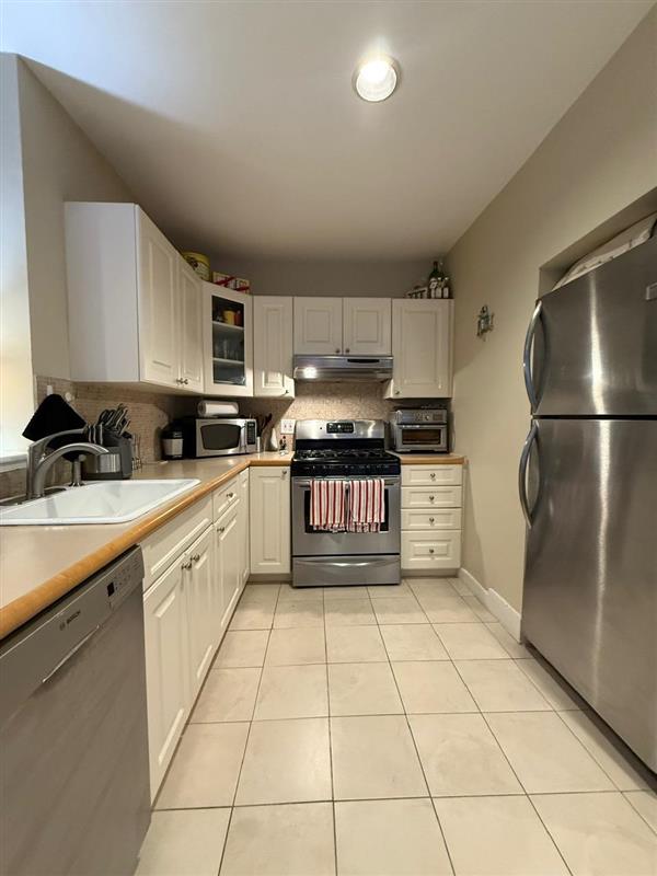 2 bed, 1 bath apartment for rent at 33 Regent St Unit 1, North Cambridge — photo 18 of 19