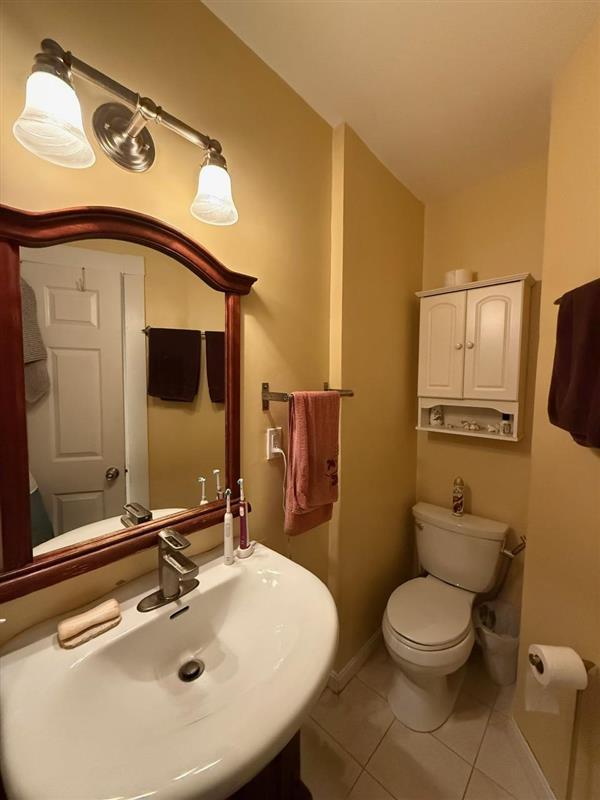 2 bed, 1 bath apartment for rent at 33 Regent St Unit 1, North Cambridge — photo 12 of 19