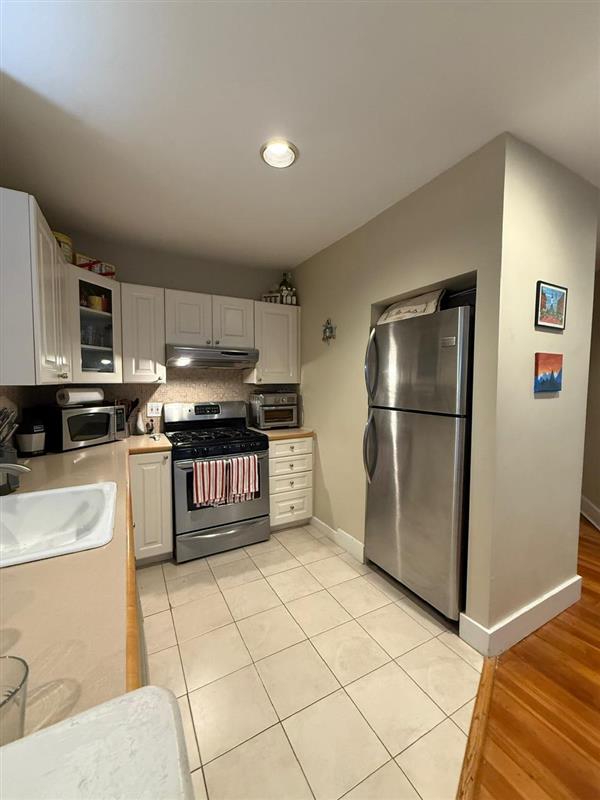 2 bed, 1 bath apartment for rent at 33 Regent St Unit 1, North Cambridge — photo 17 of 19