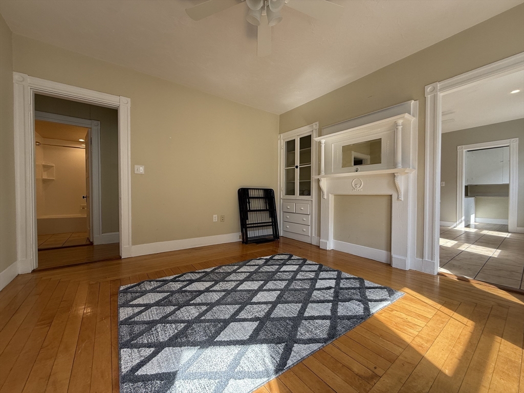 4 bed, 1 bath apartment for rent at 33 Rich Unit 1, Waltham — photo 4 of 21