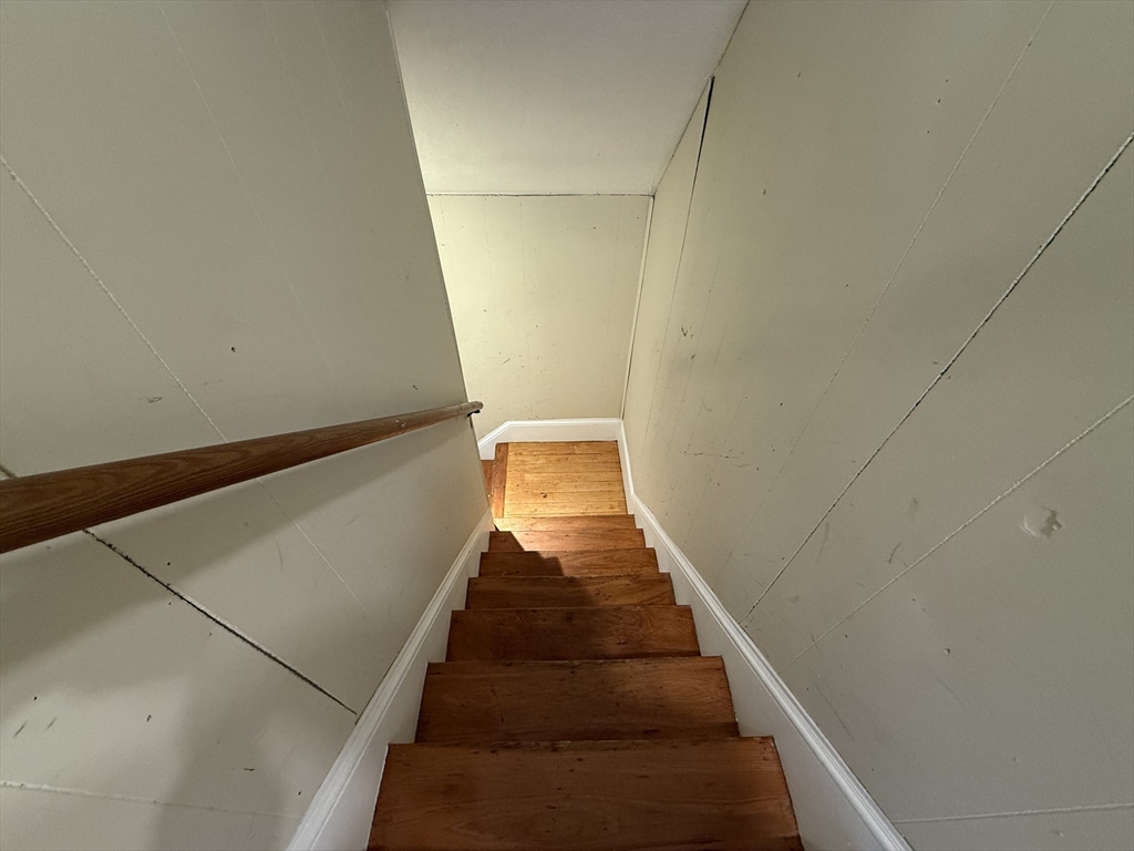 4 bed, 1 bath apartment for rent at 33 Rich Unit 1, Waltham — photo 19 of 21