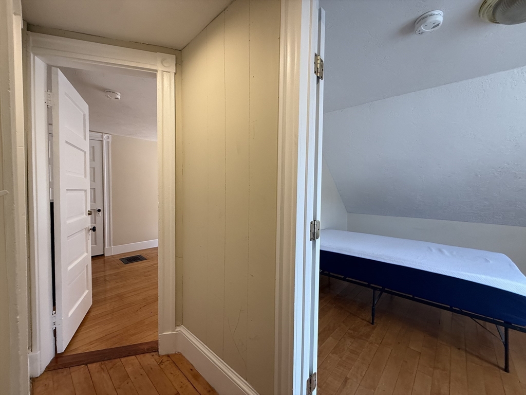 4 bed, 1 bath apartment for rent at 33 Rich Unit 1, Waltham — photo 16 of 21