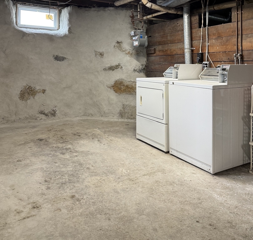 4 bed, 1 bath apartment for rent at 33 Rich Unit 1, Waltham — photo 21 of 21