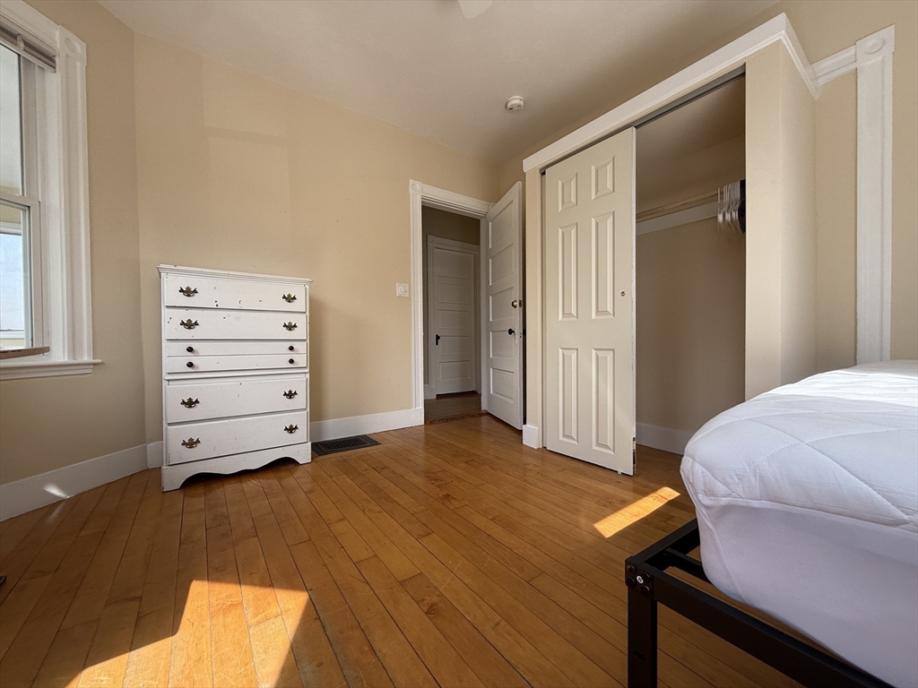 4 bed, 1 bath apartment for rent at 33 Rich Unit 1, Waltham — photo 8 of 21