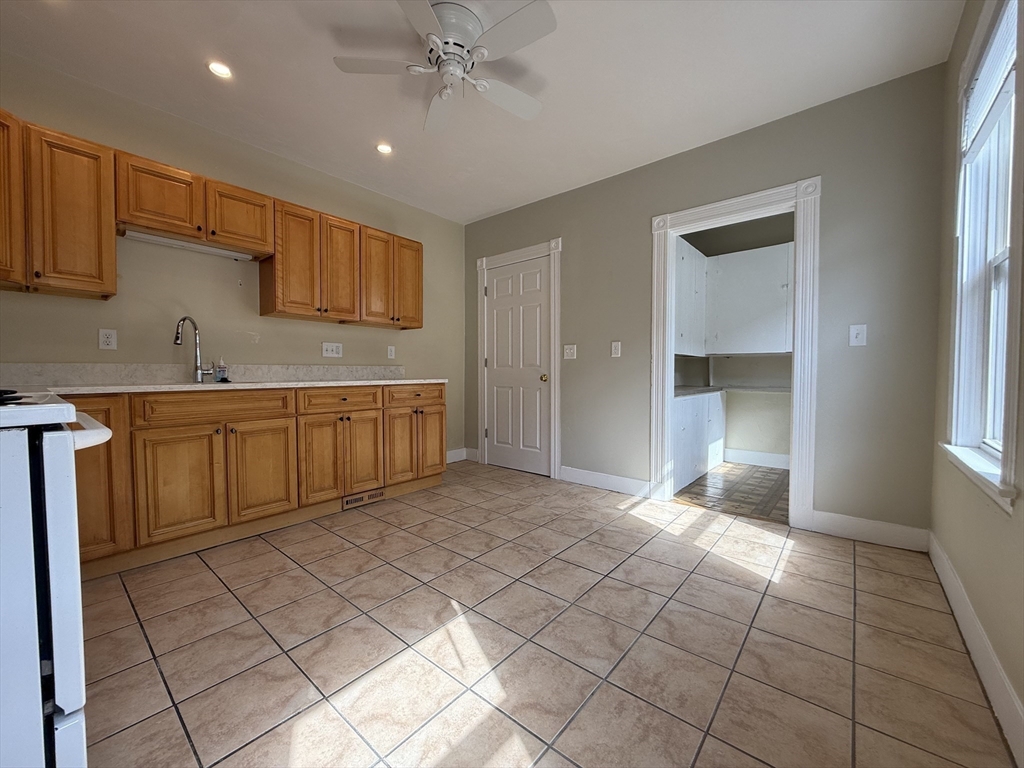 4 bed, 1 bath apartment for rent at 33 Rich Unit 1, Waltham — photo 2 of 21