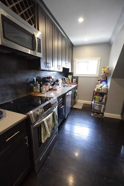 3 bed, 1 bath apartment for rent at 33-35 Ridgemont St Unit 3, Allston — photo 5 of 11