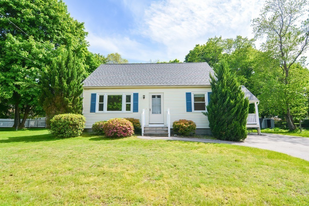 4 bed, 1 bath apartment for rent at 33 Robin Rd, Westborough — photo 1 of 42