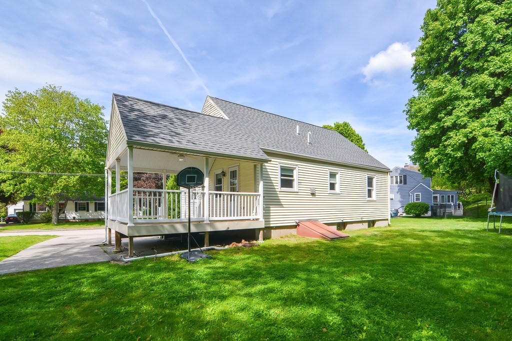 4 bed, 1 bath apartment for rent at 33 Robin Rd, Westborough — photo 41 of 42