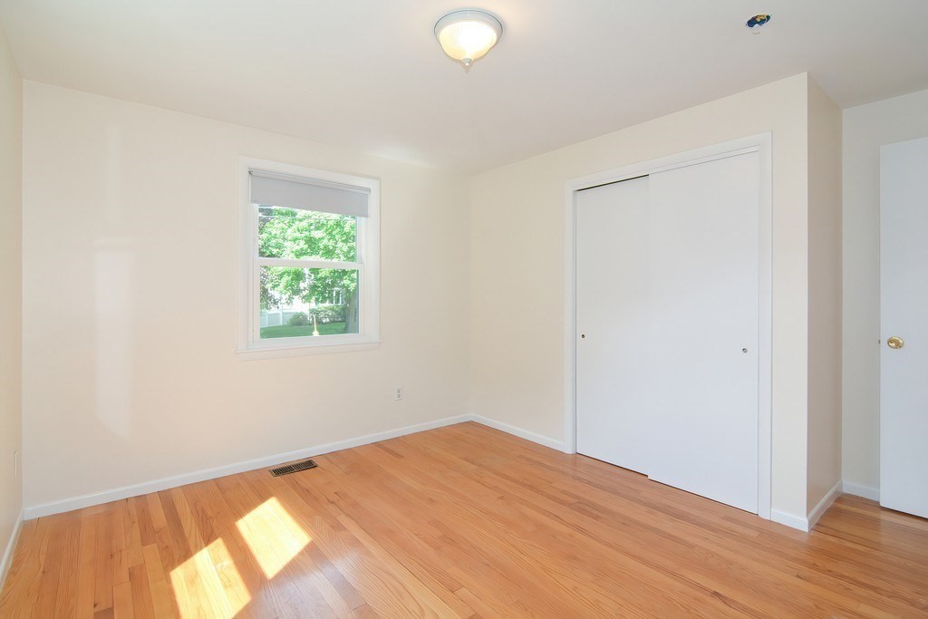 4 bed, 1 bath apartment for rent at 33 Robin Rd, Westborough — photo 28 of 42