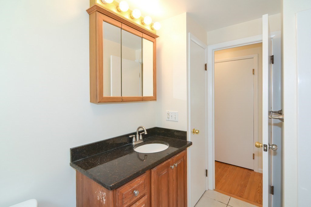 4 bed, 1 bath apartment for rent at 33 Robin Rd, Westborough — photo 21 of 42