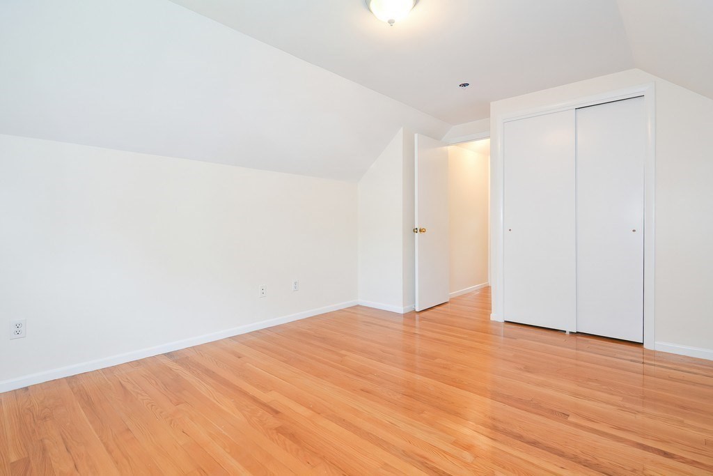 4 bed, 1 bath apartment for rent at 33 Robin Rd, Westborough — photo 34 of 42