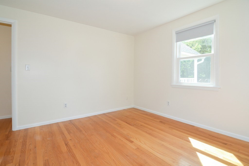 4 bed, 1 bath apartment for rent at 33 Robin Rd, Westborough — photo 26 of 42
