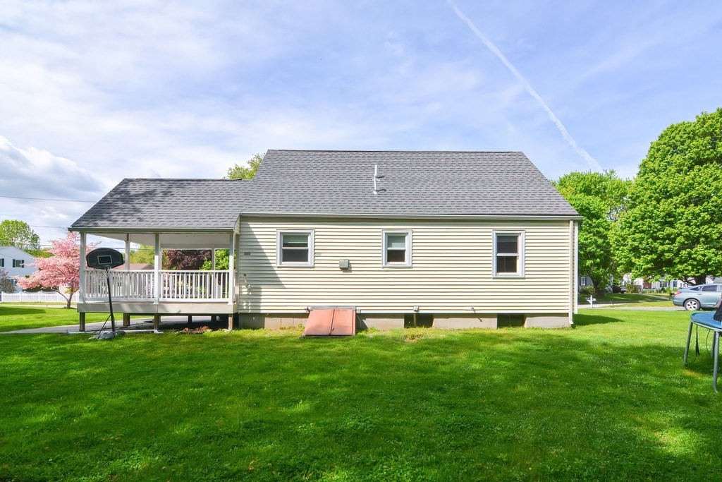 4 bed, 1 bath apartment for rent at 33 Robin Rd, Westborough — photo 42 of 42