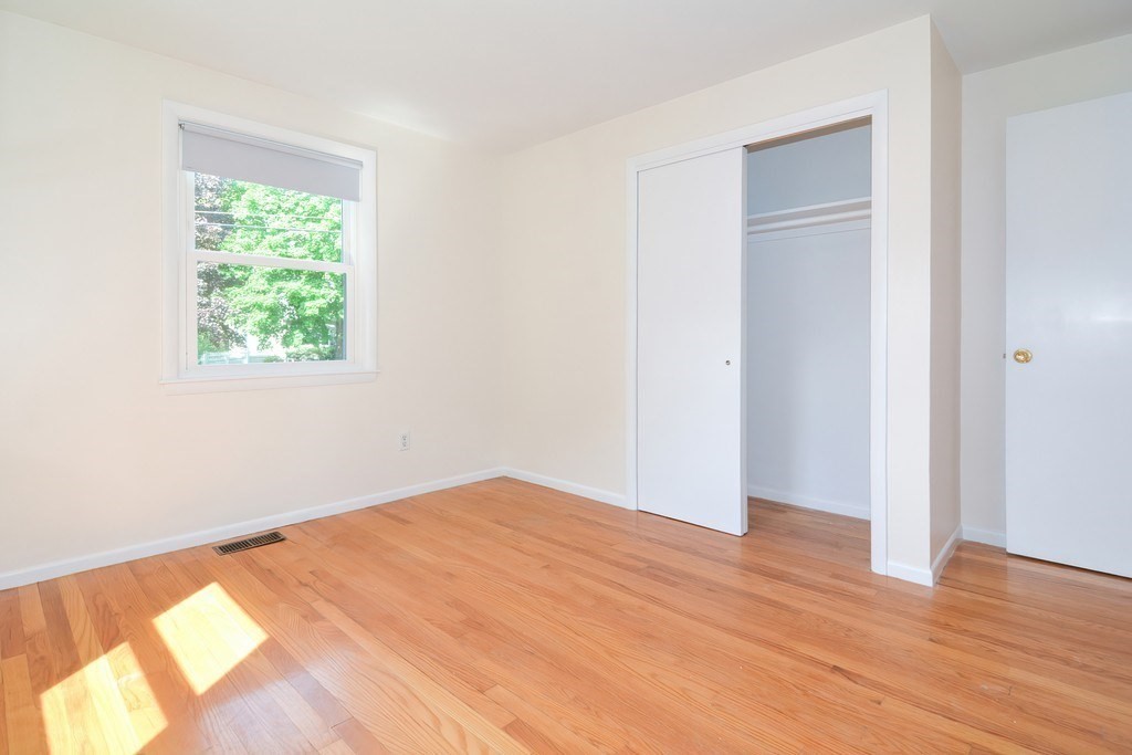 4 bed, 1 bath apartment for rent at 33 Robin Rd, Westborough — photo 24 of 42