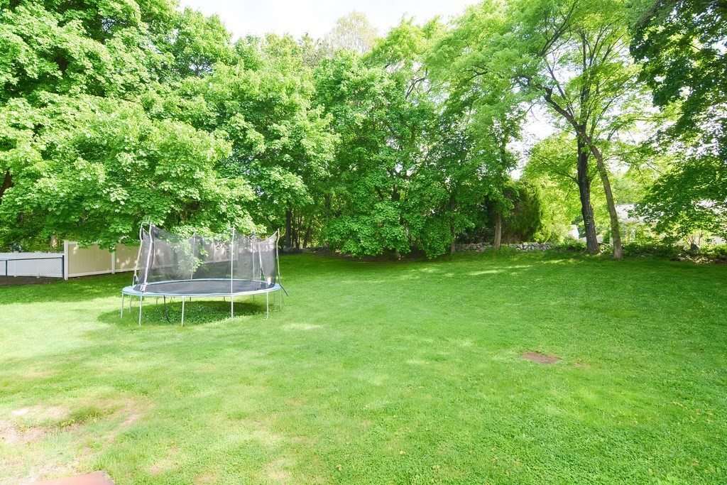 4 bed, 1 bath apartment for rent at 33 Robin Rd, Westborough — photo 39 of 42