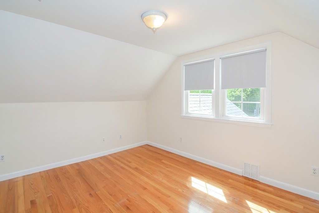 4 bed, 1 bath apartment for rent at 33 Robin Rd, Westborough — photo 32 of 42