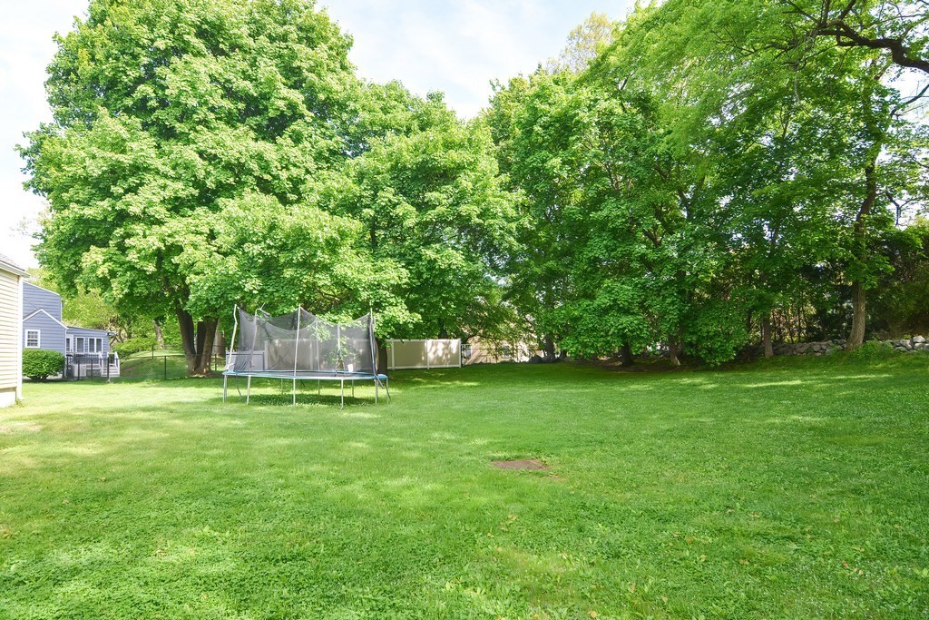 4 bed, 1 bath apartment for rent at 33 Robin Rd, Westborough — photo 40 of 42