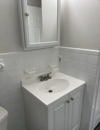 1 bed, 1 bath apartment for rent at 33 Rockland St Unit 8, Canton — photo 8 of 9