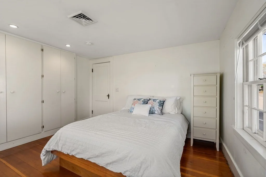 3 bed, 2 bath apartment for rent at 33 Rocky Nook Ave, Kingston — photo 26 of 42