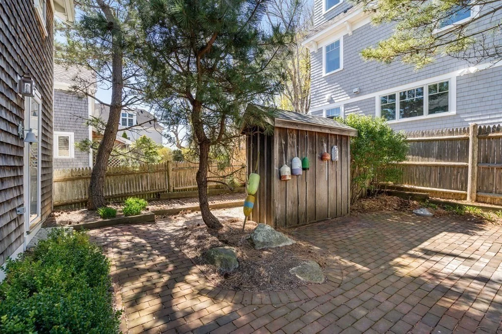 3 bed, 2 bath apartment for rent at 33 Rocky Nook Ave, Kingston — photo 35 of 42