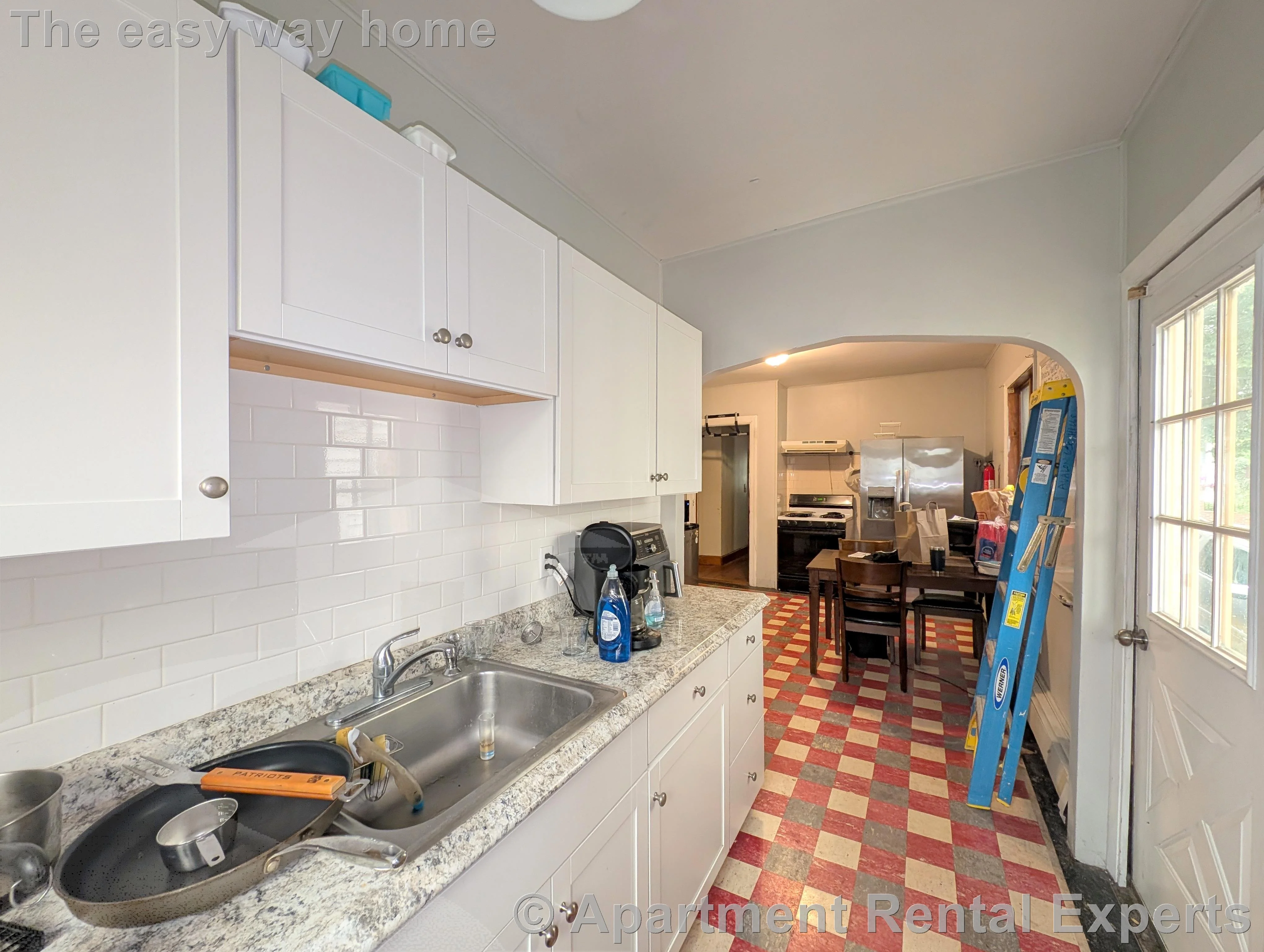 3 bed, 1 bath apartment for rent at 33 Rogers Ave Unit 1, Ball Square — photo 3 of 17