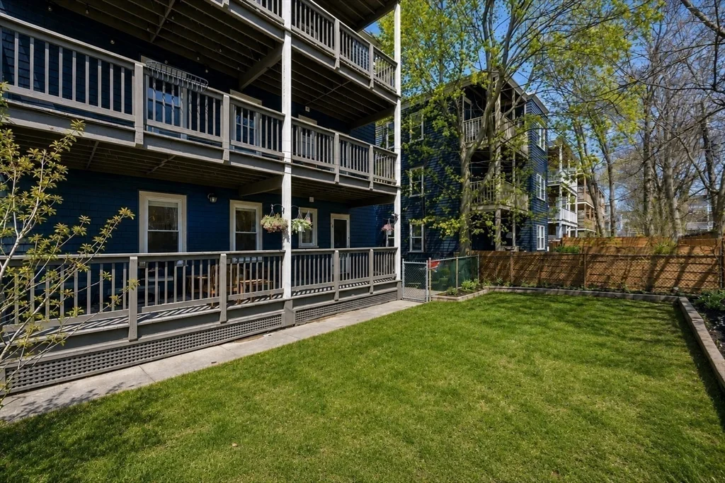 2 bed, 1 bath apartment for rent at 33 Rosemont Unit 1, Dorchester — photo 11 of 12