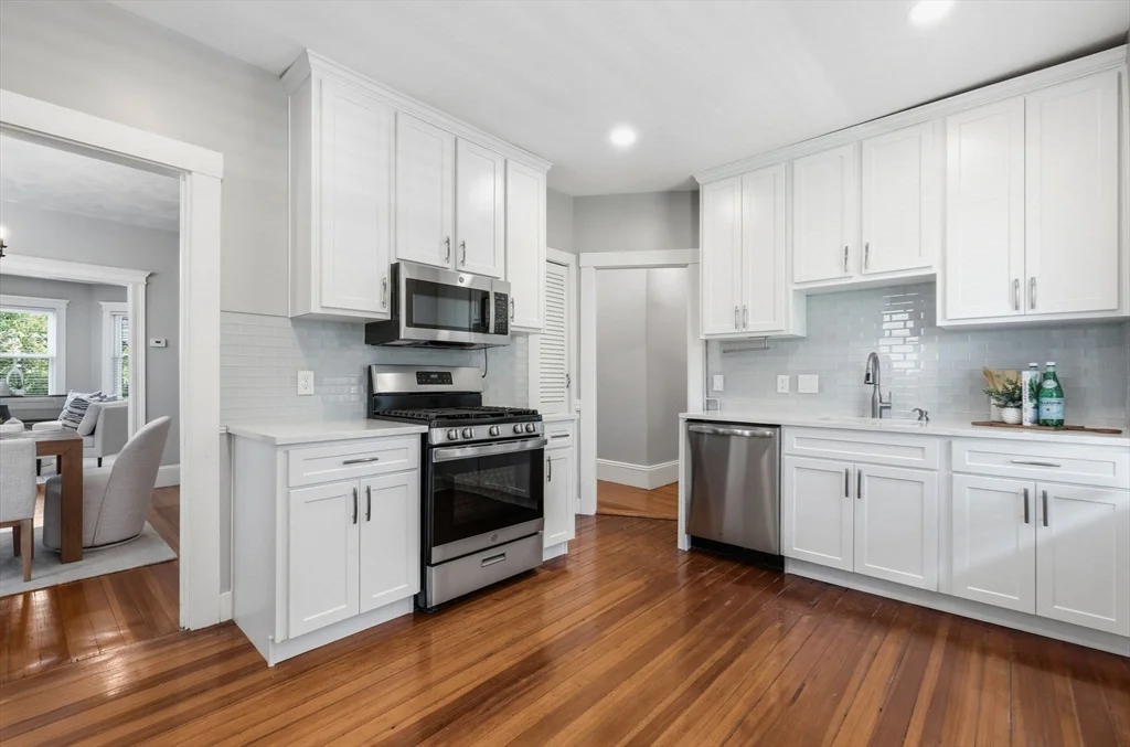 2 bed, 1 bath apartment for rent at 33 Rosemont Unit 1, Dorchester — photo 5 of 12