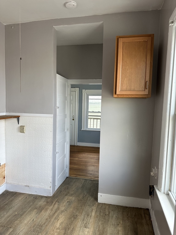 3 bed, 1 bath apartment for rent at 33 Russel Unit 2, Worcester — photo 5 of 10