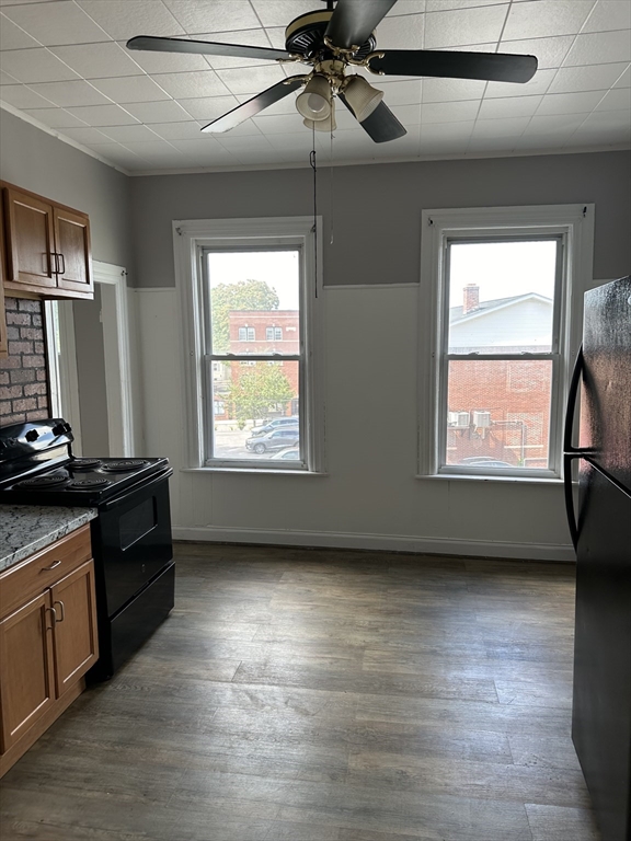 3 bed, 1 bath apartment for rent at 33 Russel Unit 2, Worcester — photo 8 of 10