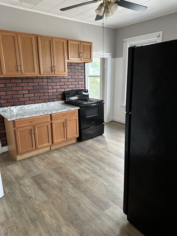 3 bed, 1 bath apartment for rent at 33 Russel Unit 2, Worcester — photo 6 of 10