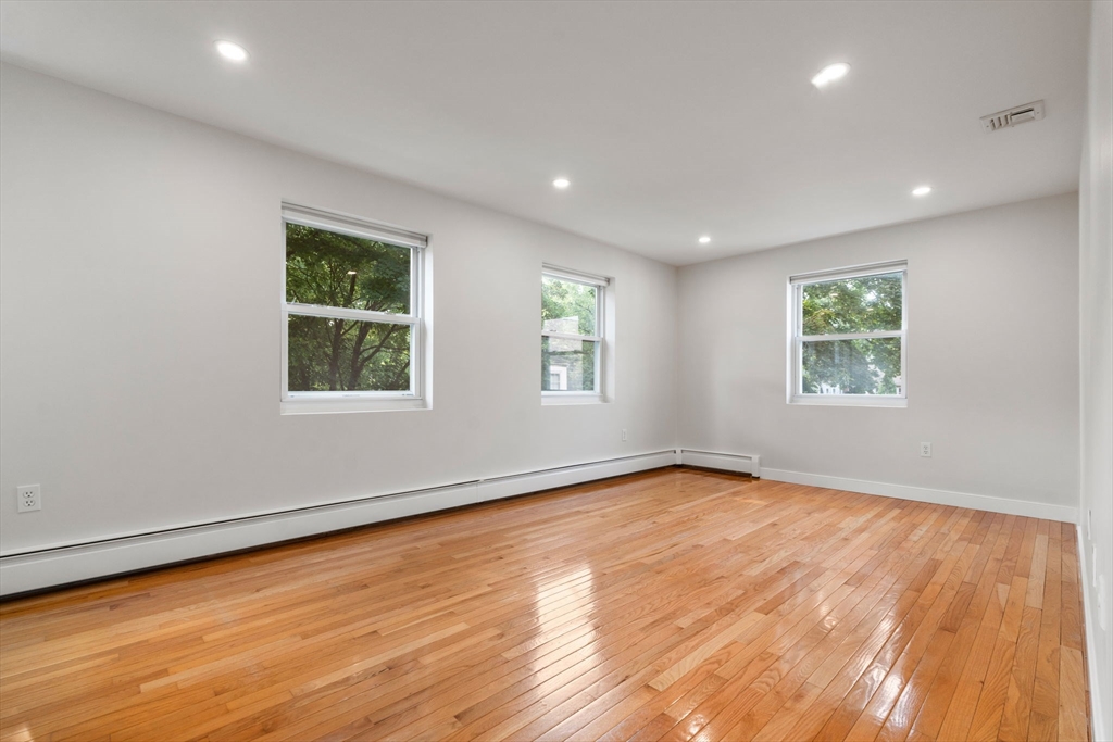 3 bed, 2 bath apartment for rent at 33 Saco St Unit 33, Newton — photo 12 of 22