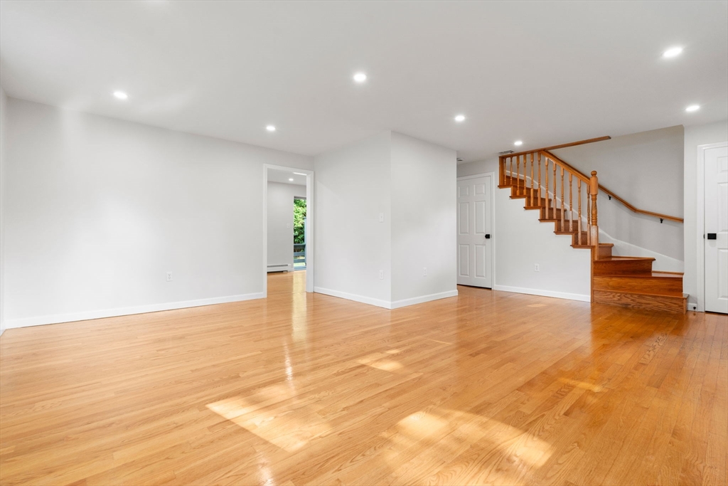 3 bed, 2 bath apartment for rent at 33 Saco St Unit 33, Newton — photo 4 of 22