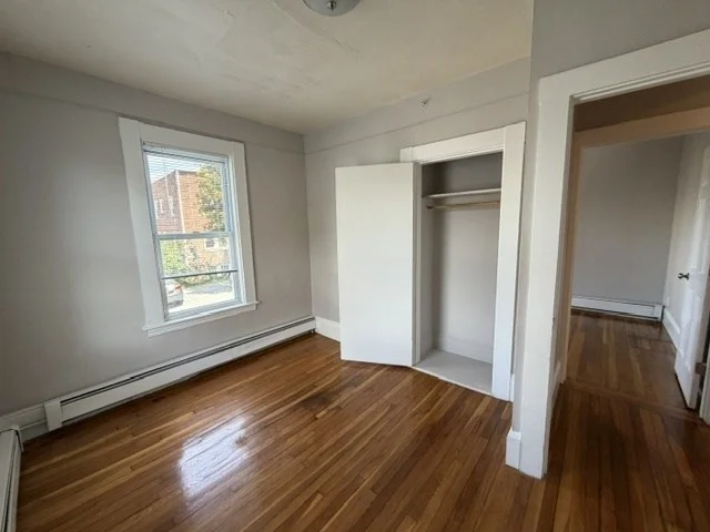 2 bed, 1 bath apartment for rent at 33 Sagamore Unit 1, Lynn — photo 4 of 10
