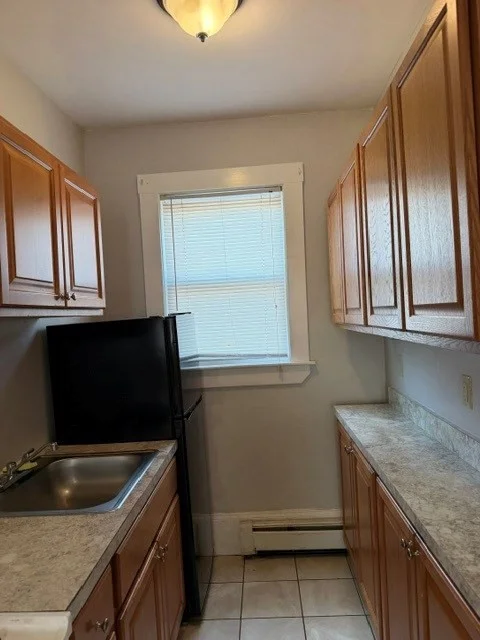 2 bed, 1 bath apartment for rent at 33 Sagamore Unit 3, Lynn — photo 8 of 9